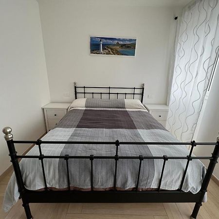 Appartato A 5 Minuti Dal Mare Apartment Imperia Exterior foto