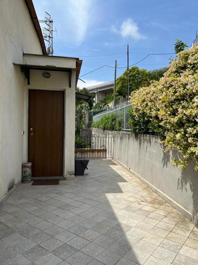 Appartato A 5 Minuti Dal Mare Apartment Imperia Exterior foto