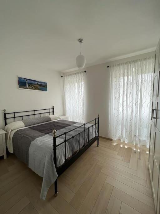 Appartato A 5 Minuti Dal Mare Apartment Imperia Exterior foto